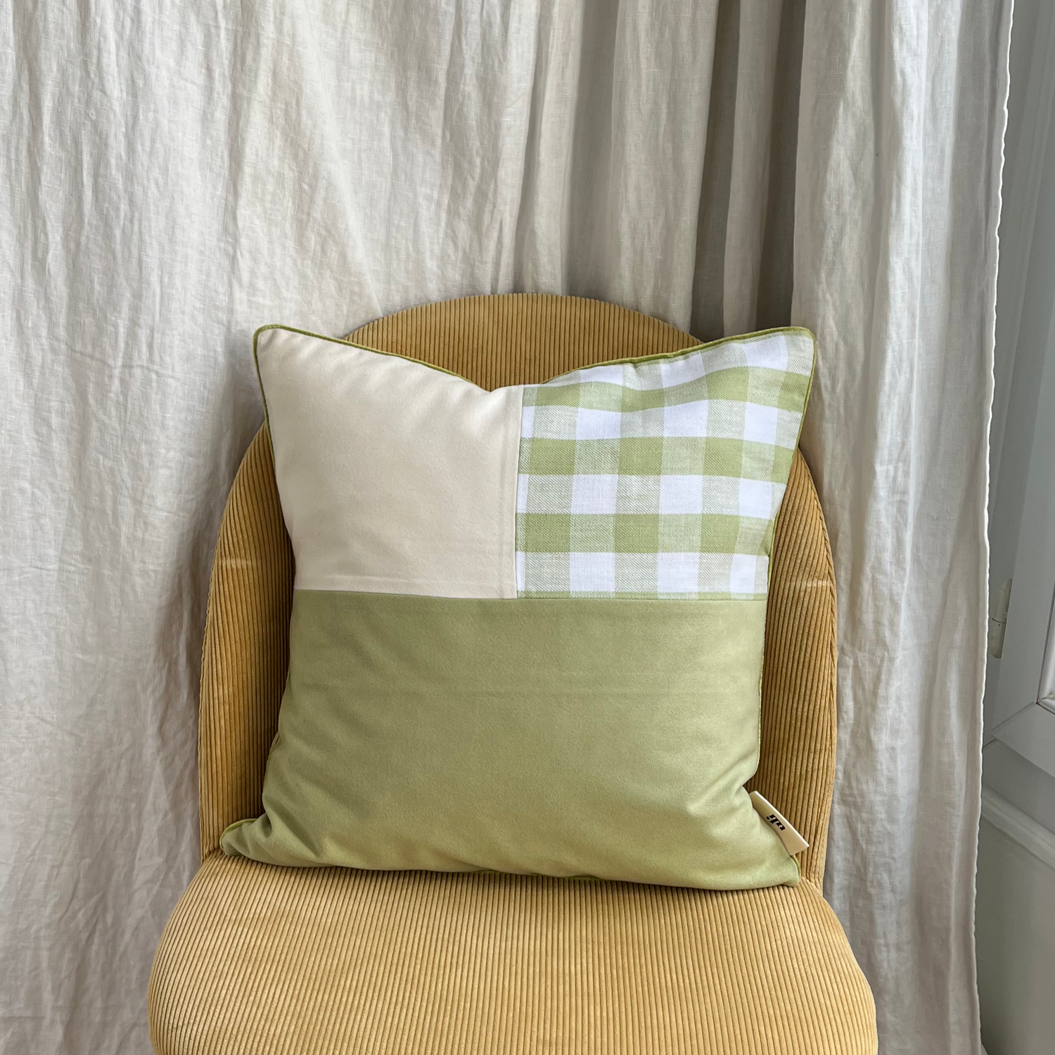 Franck coussin carré Uli vert et blanc Vichy